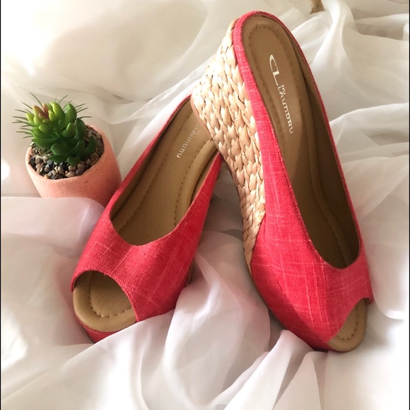 CL by Laundry Shoes - CL by Laundry🌷 Daysie Sandal Wedges